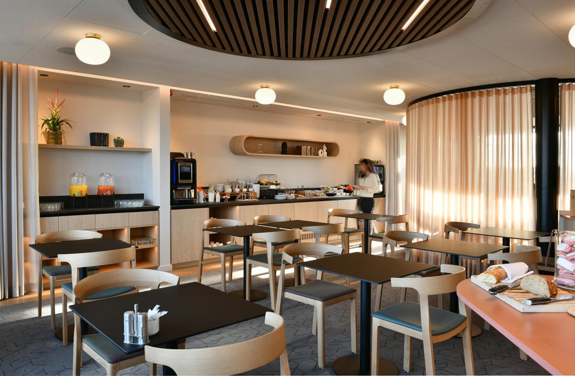 Holiday Inn Reims Centre By Ihg Buitenkant foto