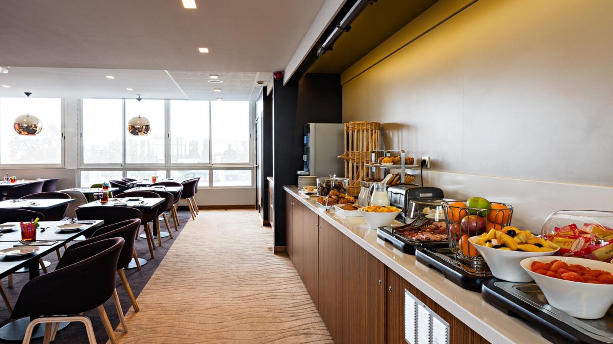 Holiday Inn Reims Centre By Ihg Buitenkant foto